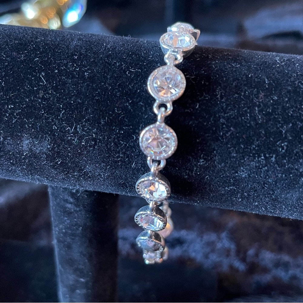 Tennis Bracelet silver-tone bracelet Crystal like tones